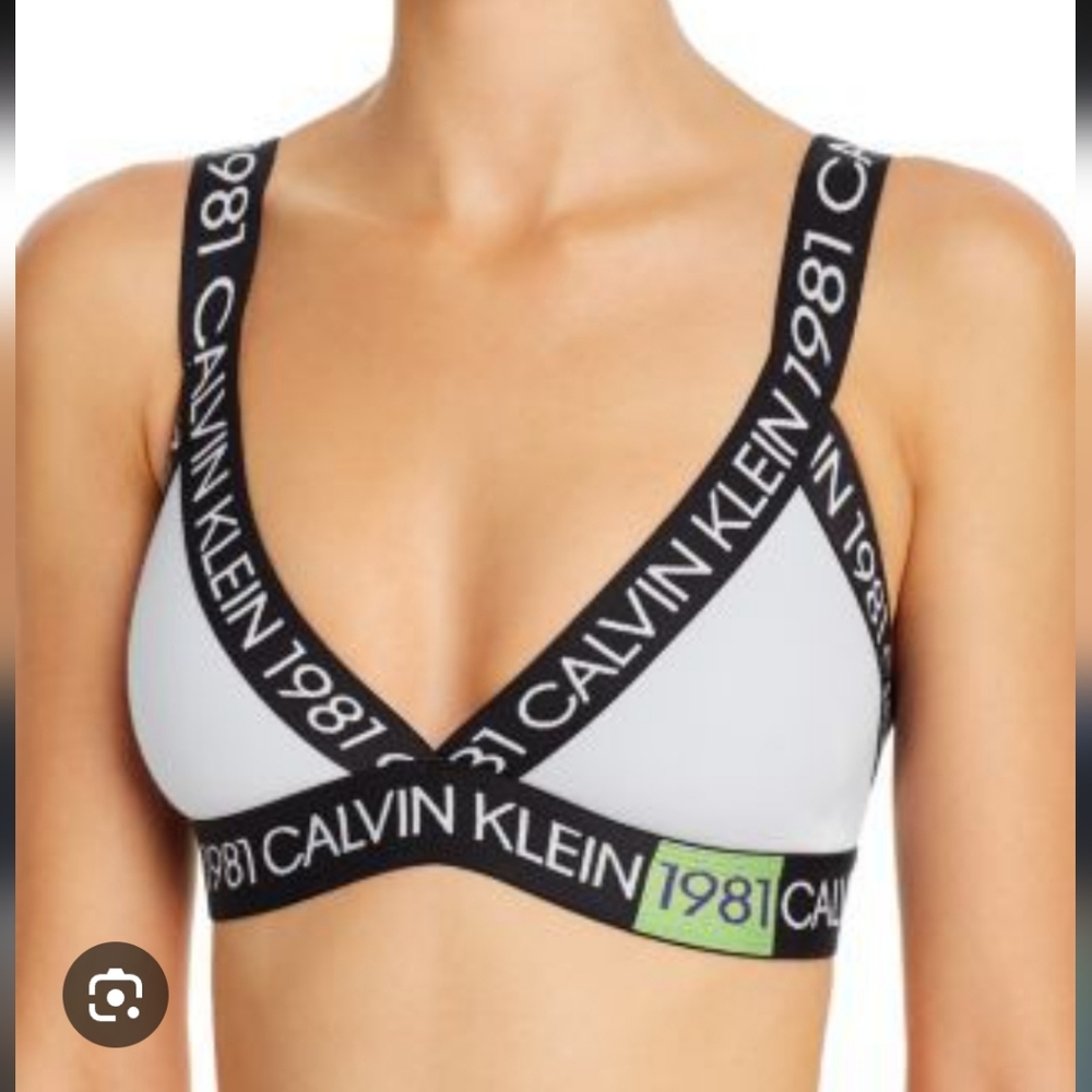 Calvin Klein Womens 1981 Bold Cotton Unlined Triangle Bralette. Size M.